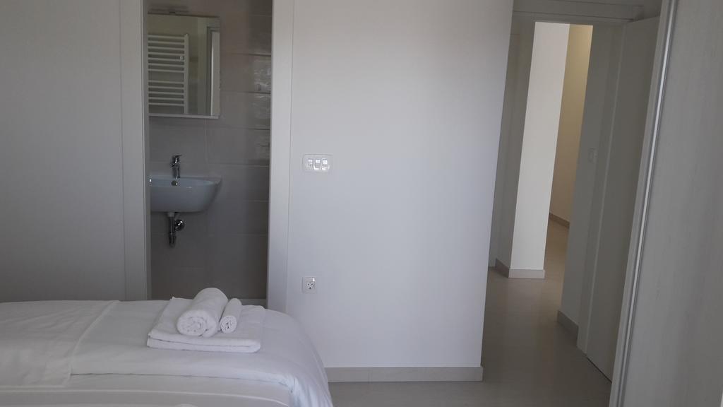 Villa-Apartments Karmel Kaštela Esterno foto