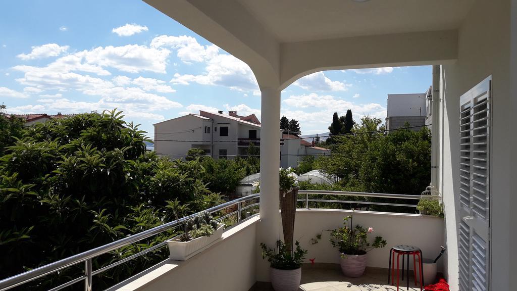 Villa-Apartments Karmel Kaštela Esterno foto