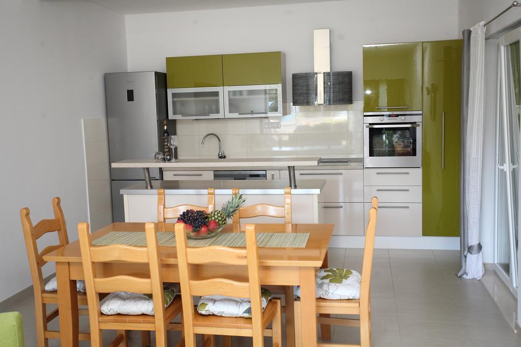 Villa-Apartments Karmel Kaštela Esterno foto