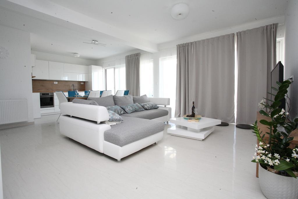 Villa-Apartments Karmel Kaštela Esterno foto